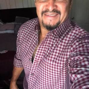 Meet your Posher, Santiago